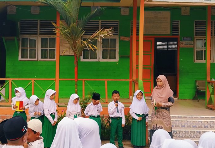 Menanamkan Cinta Al-Qur'an Sejak Dini, MI Negeri 1 Tanjung Jabung Barat Targetkan Lulusan Hafal Juz 30 Menanamkan Cinta Al-Qur'an Sejak Dini, MI Negeri 1 Tanjung Jabung Barat Targetkan Lulusan Hafal Juz 30