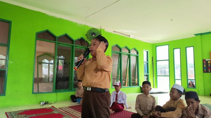 Mencari Muadzin Cilik dan Generasi Cerdas: MI Negeri 1 Gelar Seleksi Delegasi Lomba Adzan dan LCC Sambut HUT PHI ke-92 Mencari Muadzin Cilik dan Generasi Cerdas: MI Negeri 1 Gelar Seleksi Delegasi Lomba Adzan dan LCC Sambut HUT PHI ke-92