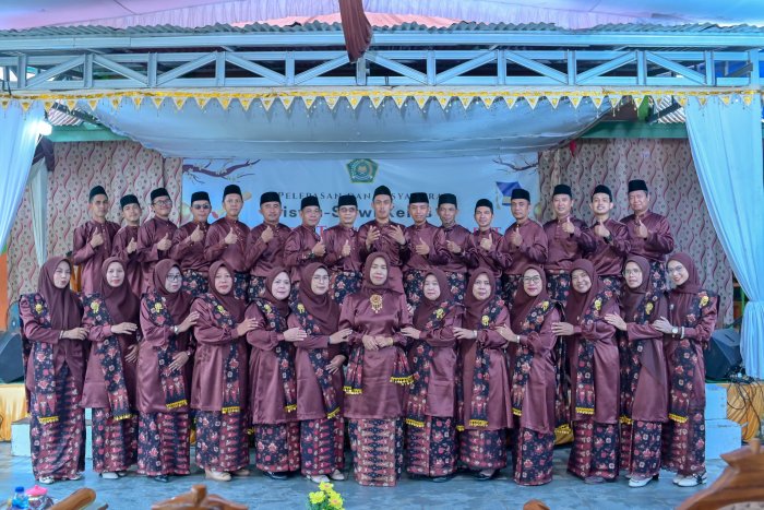 Datang Membawa Harapan, Pergi Membawa Kenangan: Tasyakuran dan Perpisahan Siswa Kelas VI MIN 1 TJB Berlangsung Meriah Datang Membawa Harapan, Pergi Membawa Kenangan: Tasyakuran dan Perpisahan Siswa Kelas VI MIN 1 TJB Berlangsung Meriah
